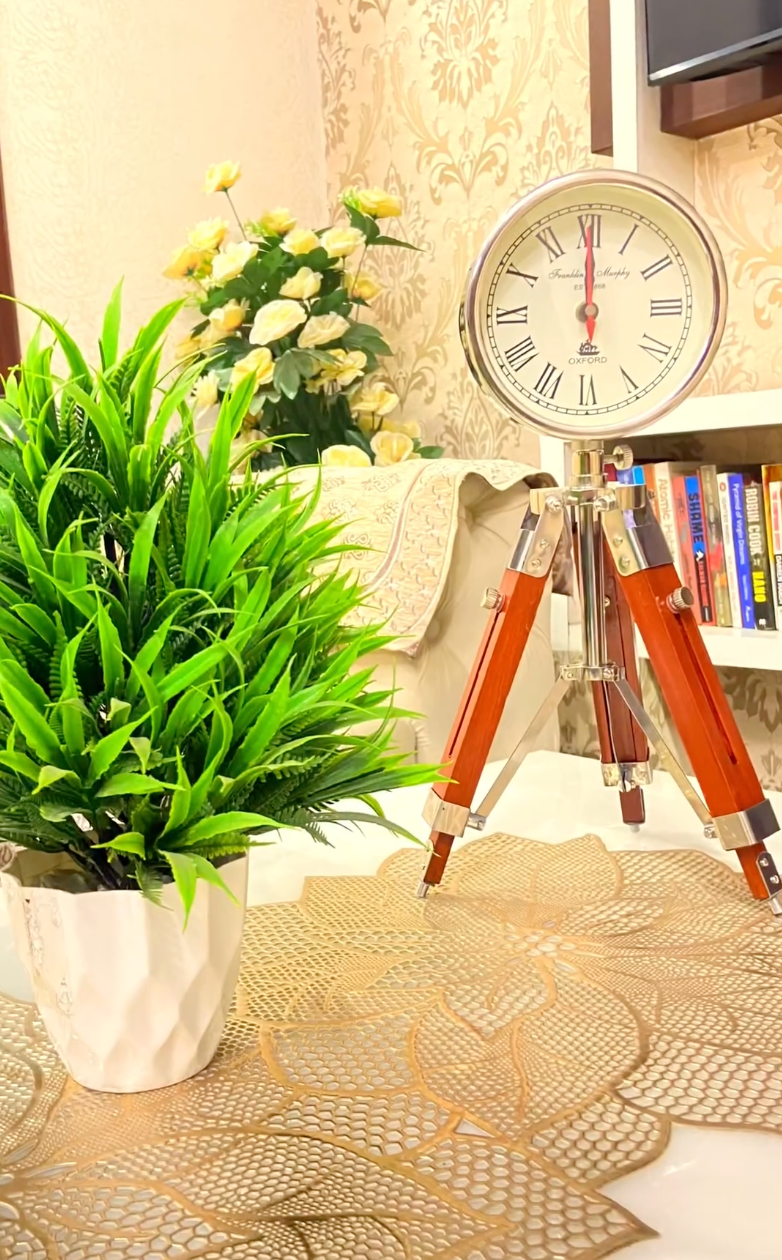 Wooden Tripod Clock