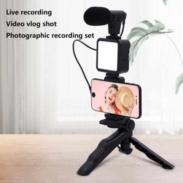 Vlogging Kit With Microphone Kit & Led Light